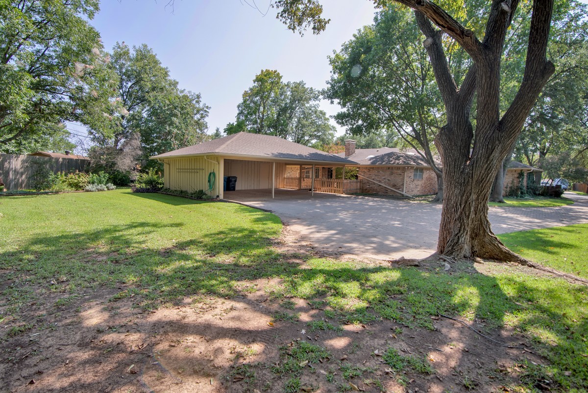 2521 Brookhaven Drive Denison TX 75020