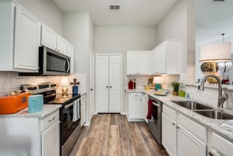 1032 Mckavett Drive Burleson TX 76028
