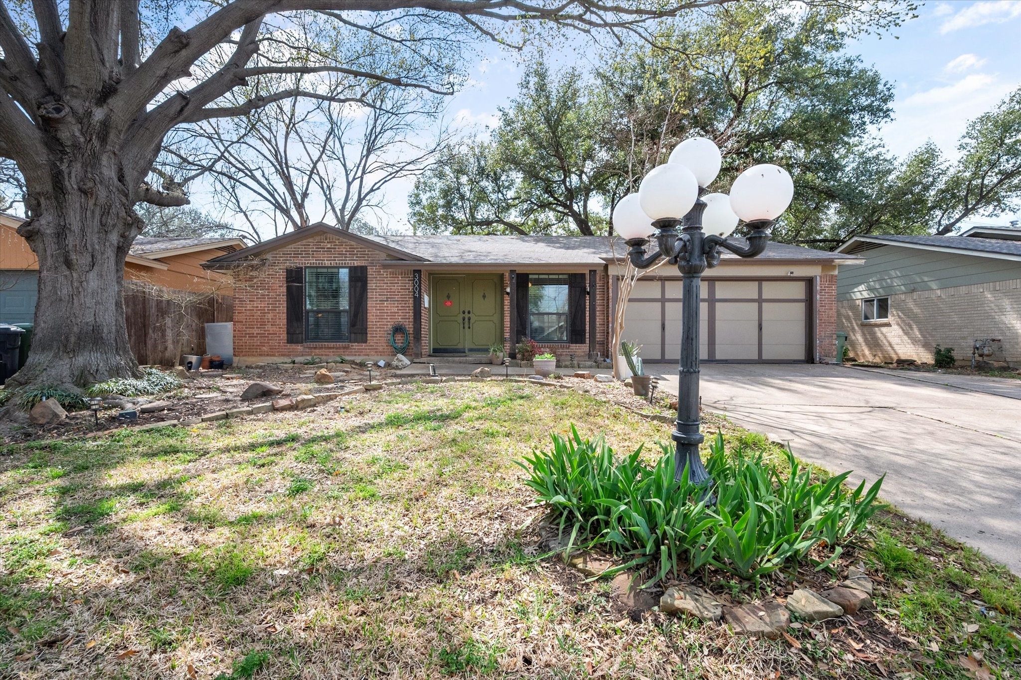 3004 Lisa Lane Arlington TX 76013