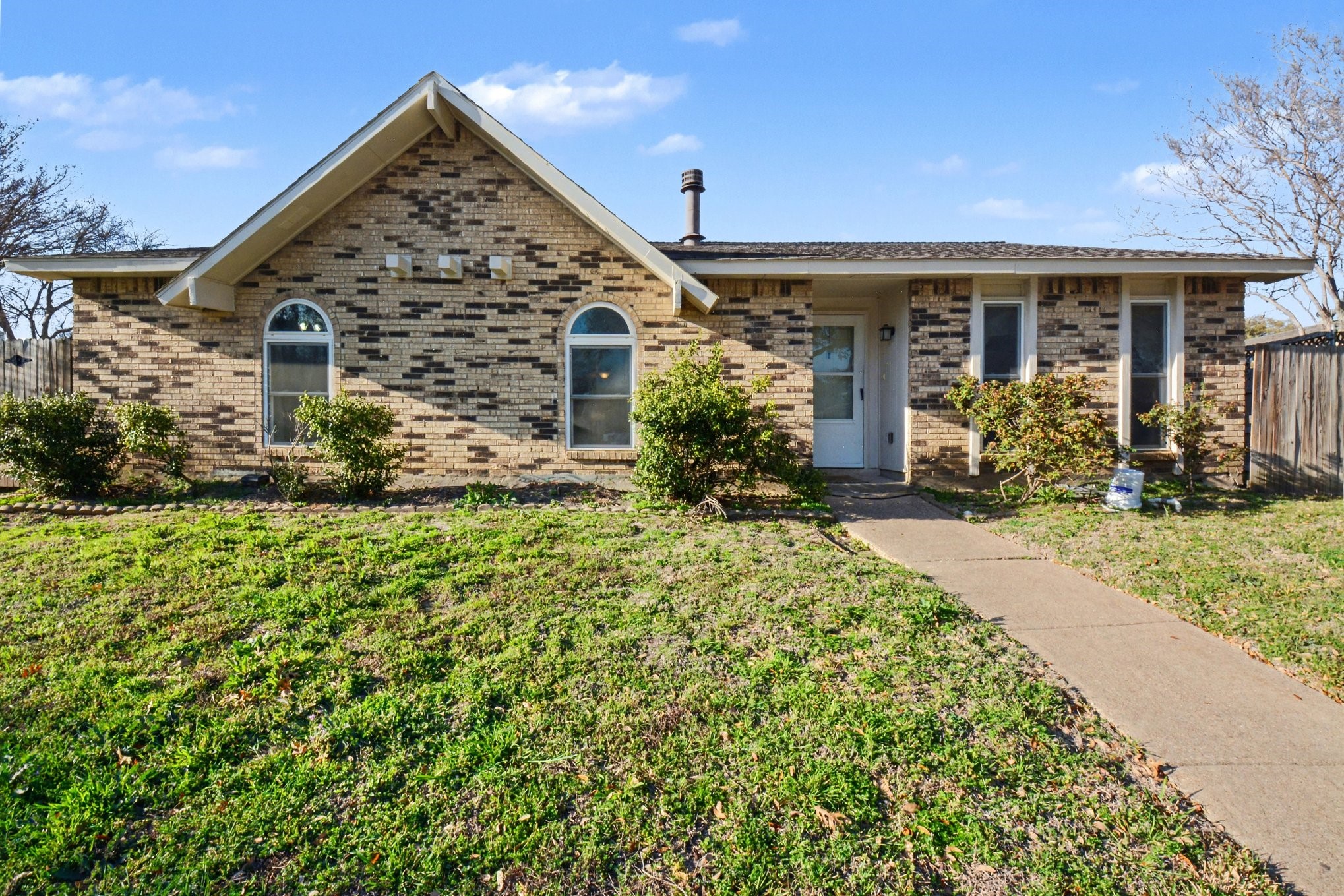 750 Greenhill Lane Grand Prairie TX 75052