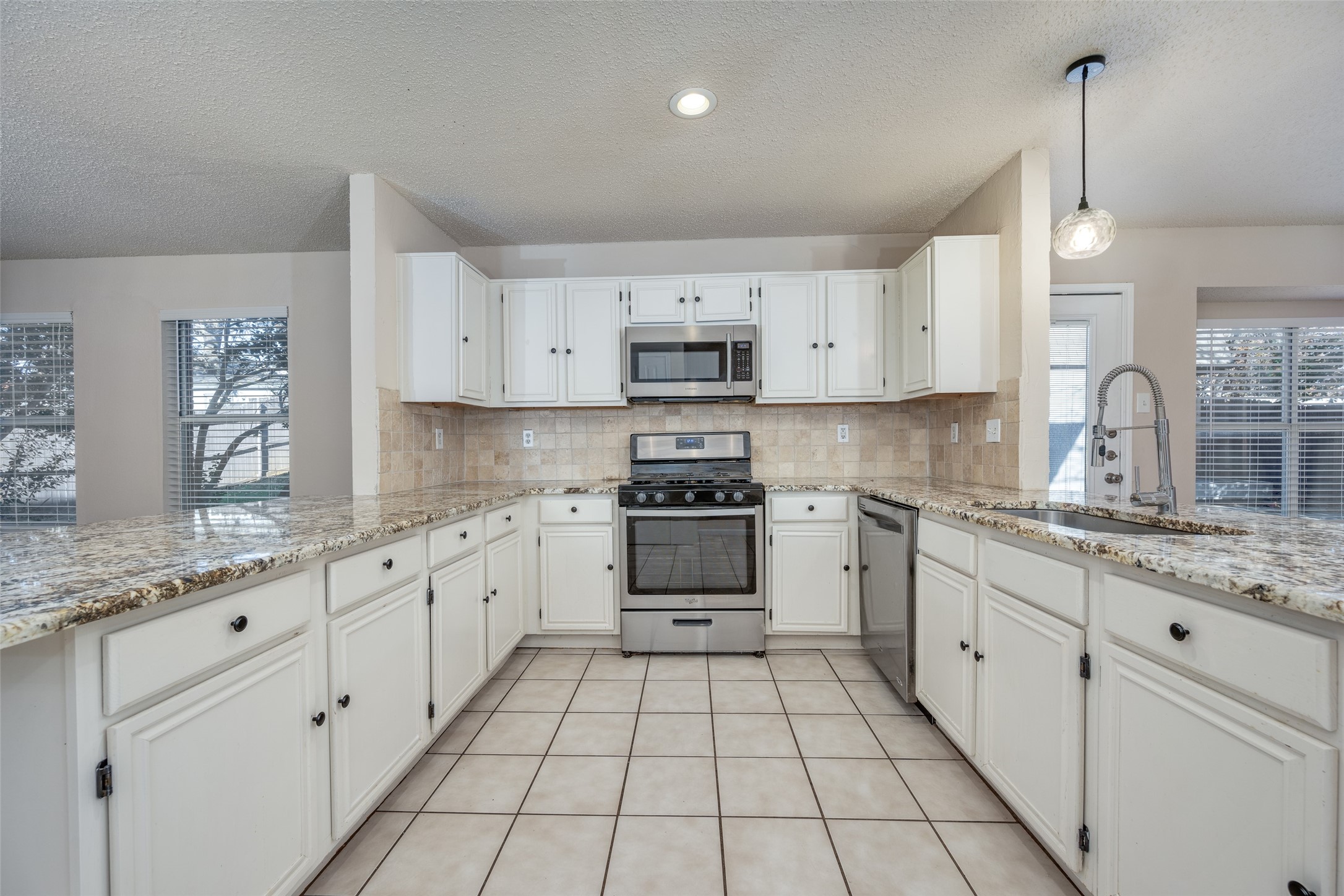 3214 Meadowview Drive Corinth TX 76210