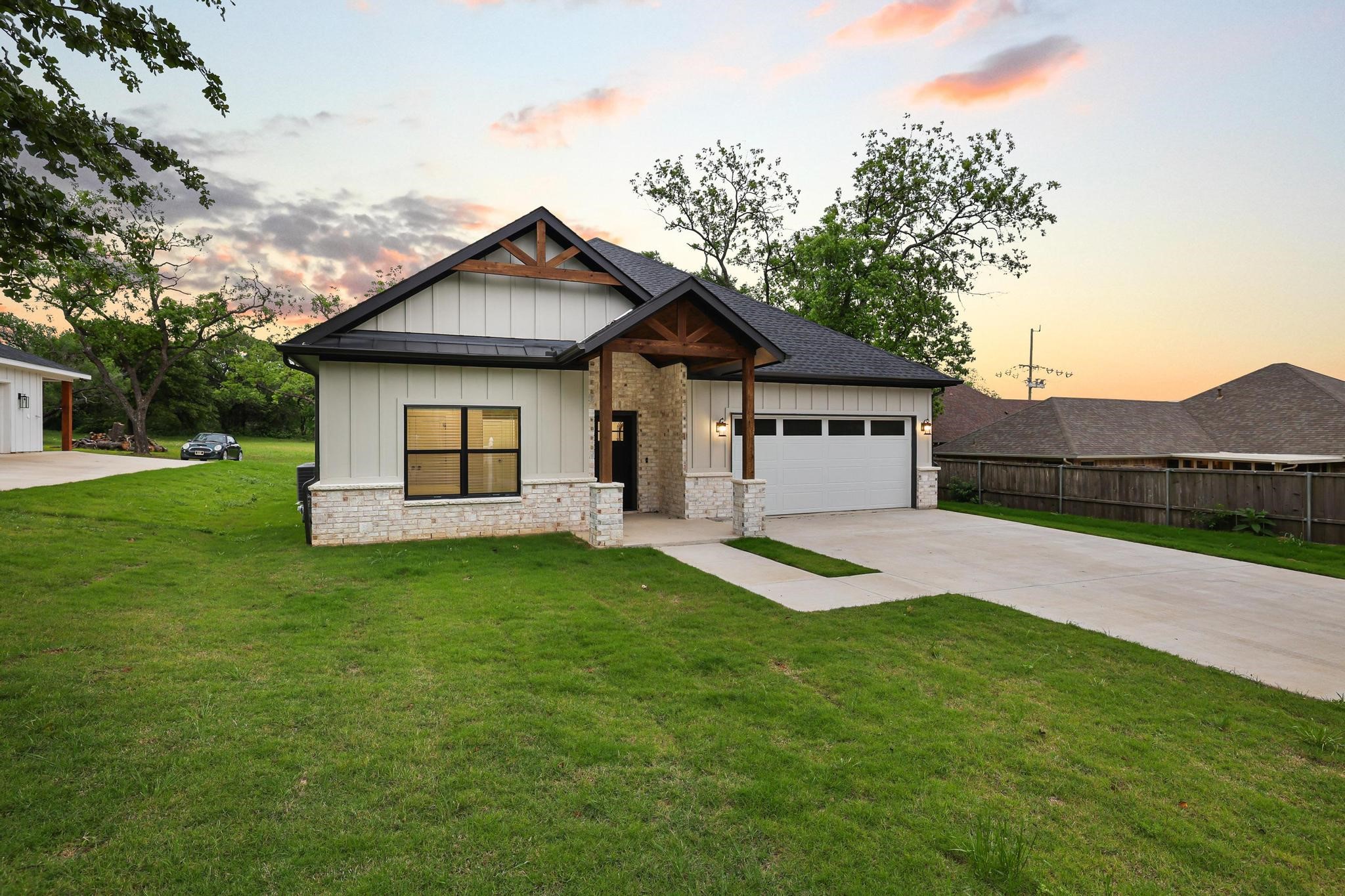 1838 S Park Avenue Denison TX 75020