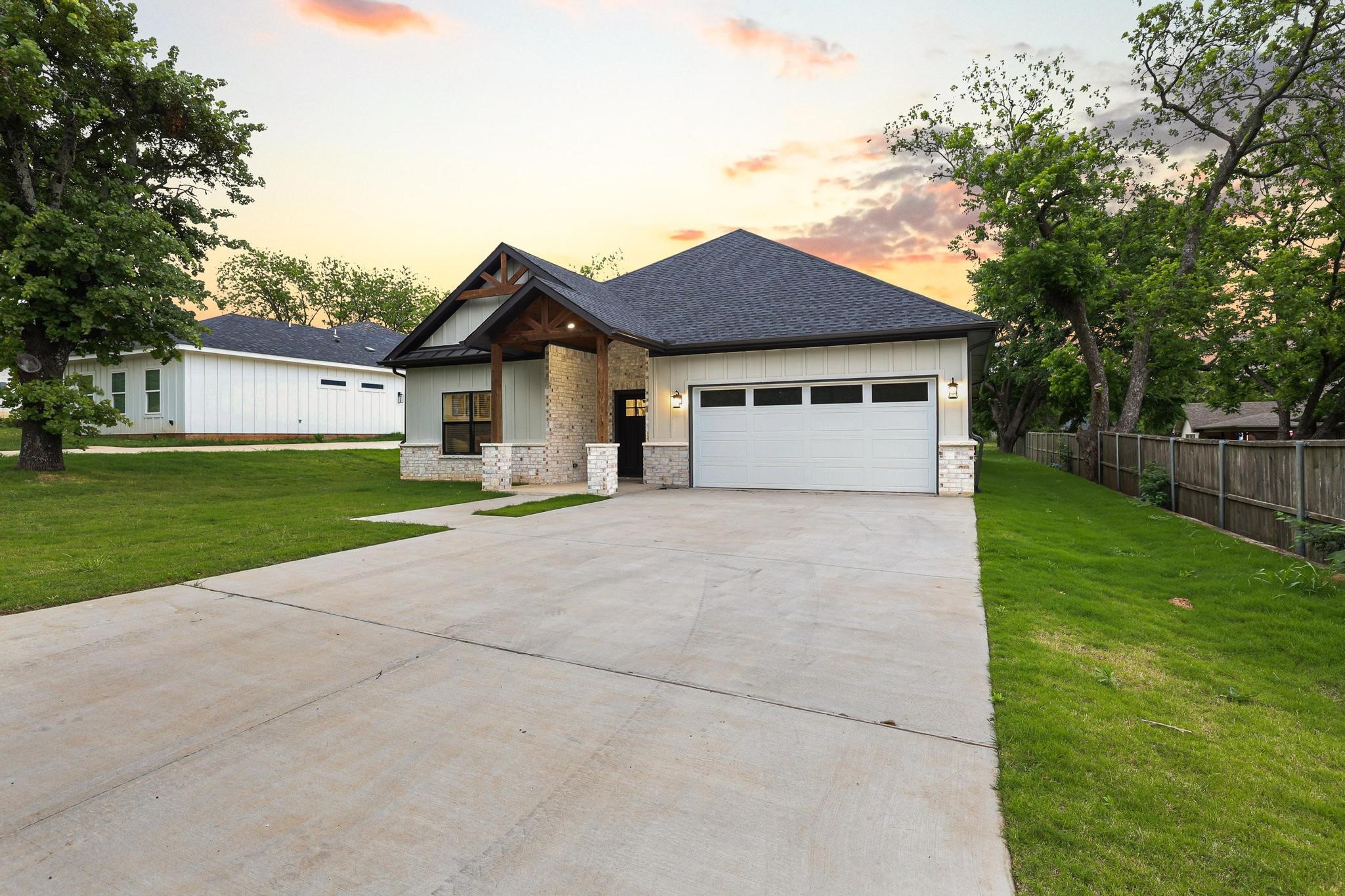 1838 S Park Avenue Denison TX 75020