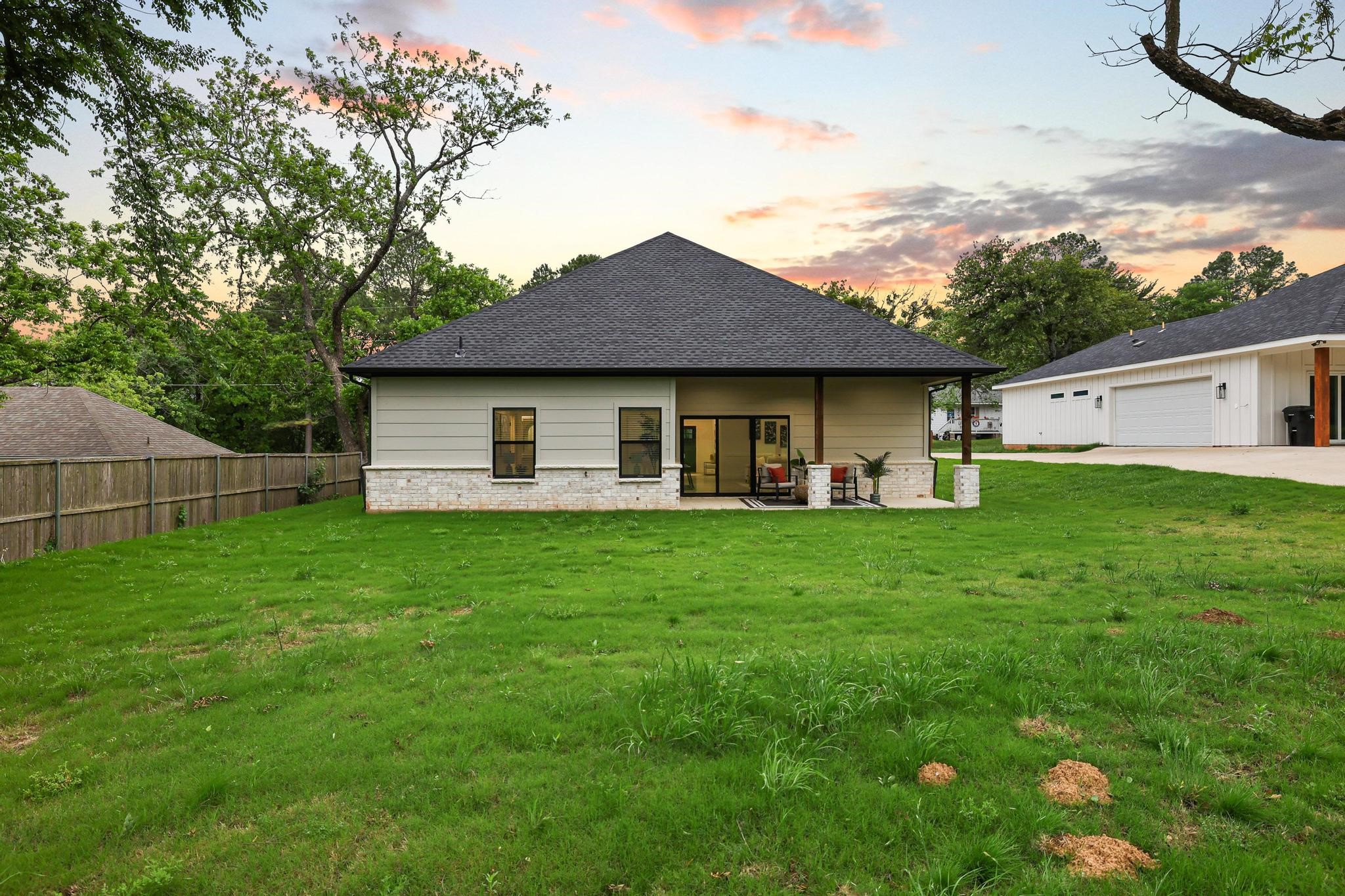 1838 S Park Avenue Denison TX 75020