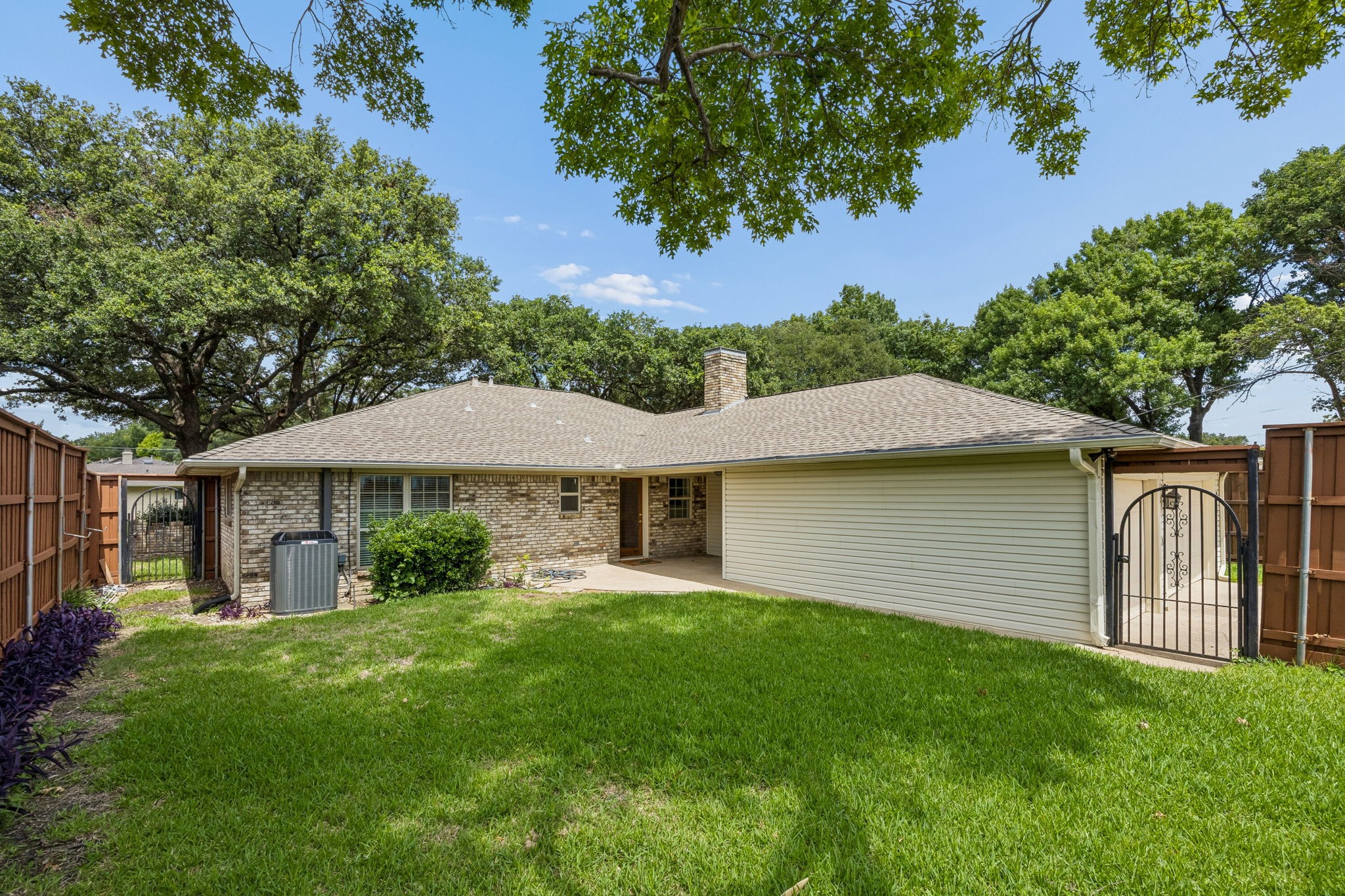 8716 Echo Valley Drive Dallas TX 75243