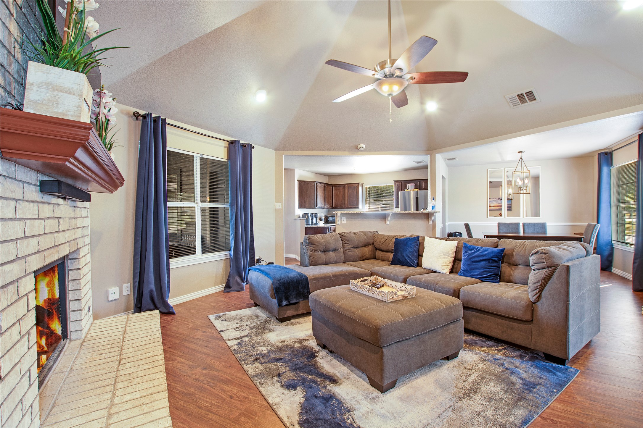 2004 Cedar Crest Boulevard Dallas TX 75203