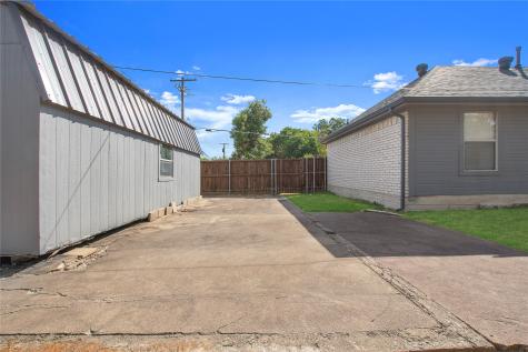 2004 Cedar Crest Boulevard Dallas TX 75203