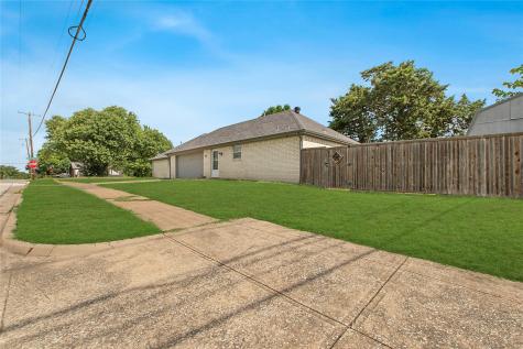 2004 Cedar Crest Boulevard Dallas TX 75203