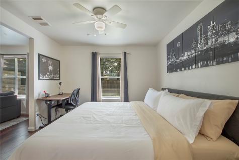2004 Cedar Crest Boulevard Dallas TX 75203
