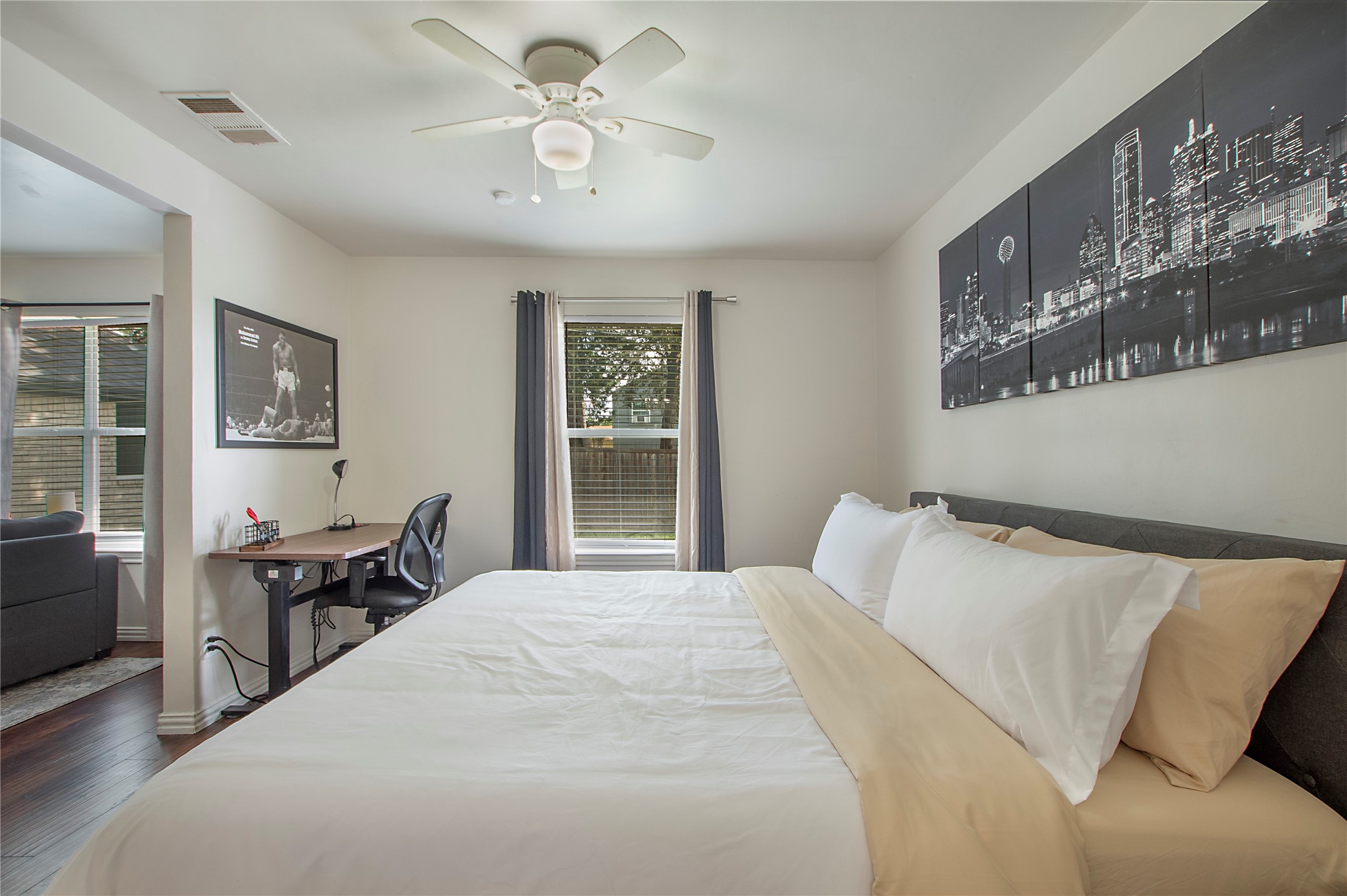 2004 Cedar Crest Boulevard Dallas TX 75203