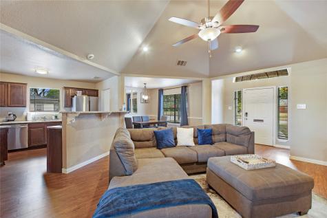 2004 Cedar Crest Boulevard Dallas TX 75203