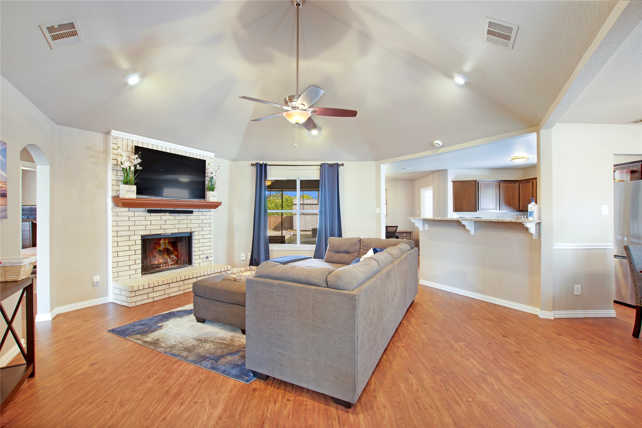 2004 Cedar Crest Boulevard Dallas TX 75203