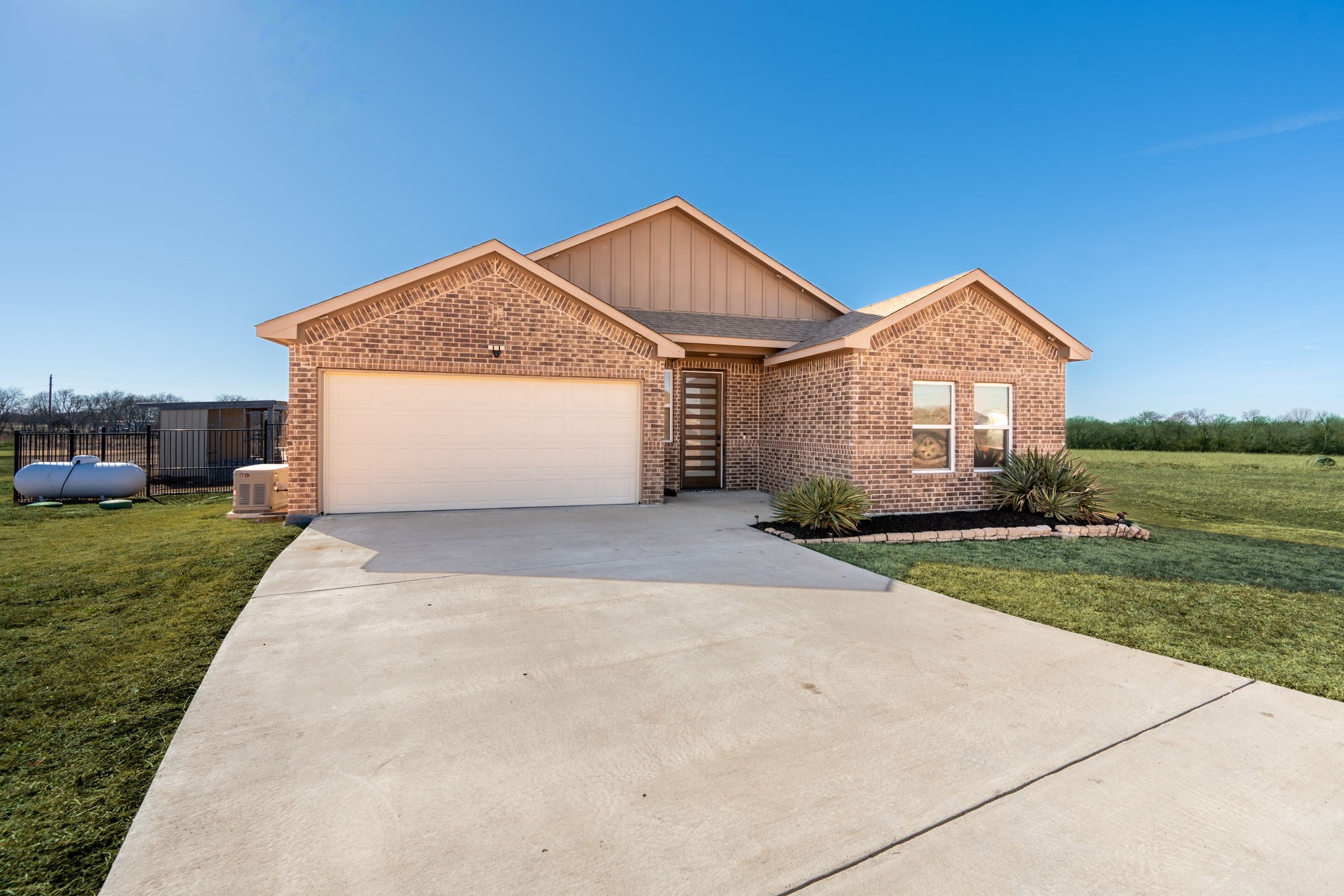 315 Delatorre Street Trenton TX 75490