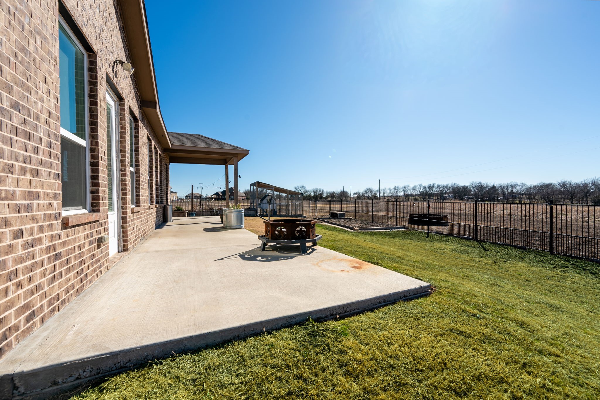 315 Delatorre Street Trenton TX 75490