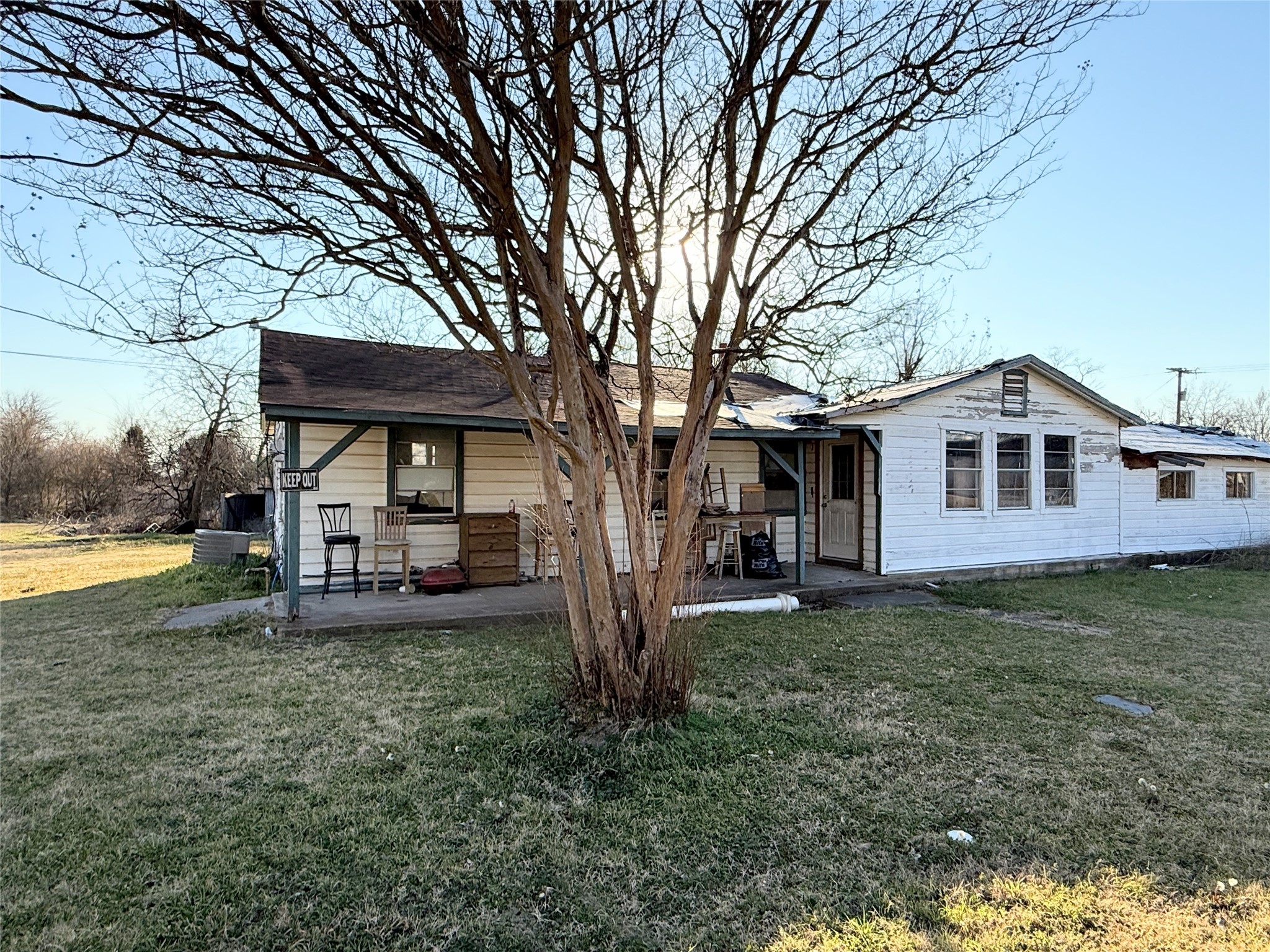 206 E Colorado Groesbeck TX 76642