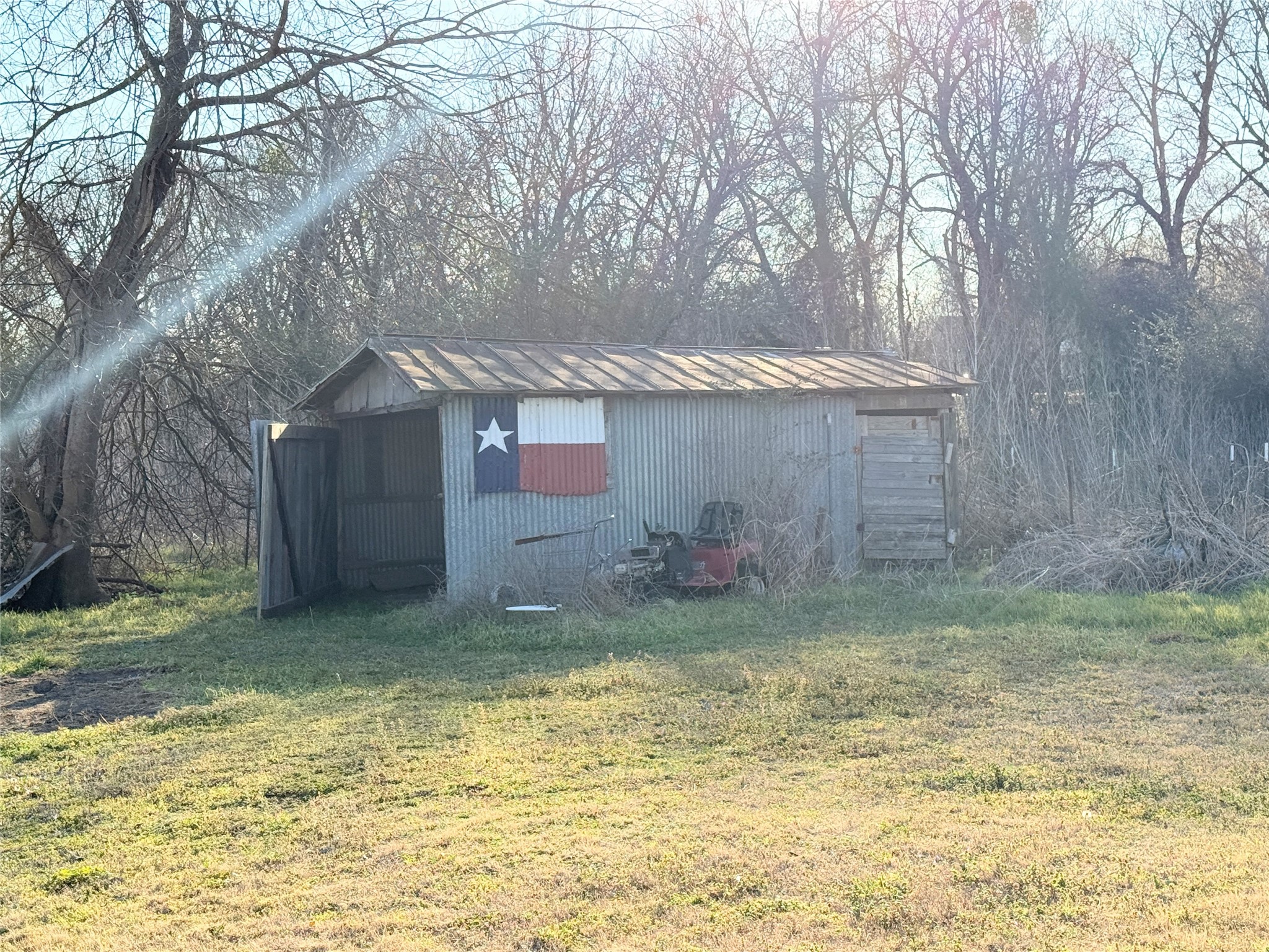 206 E Colorado Groesbeck TX 76642
