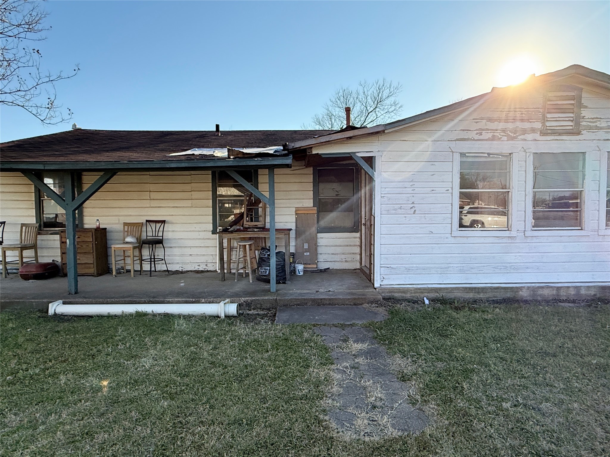 206 E Colorado Groesbeck TX 76642