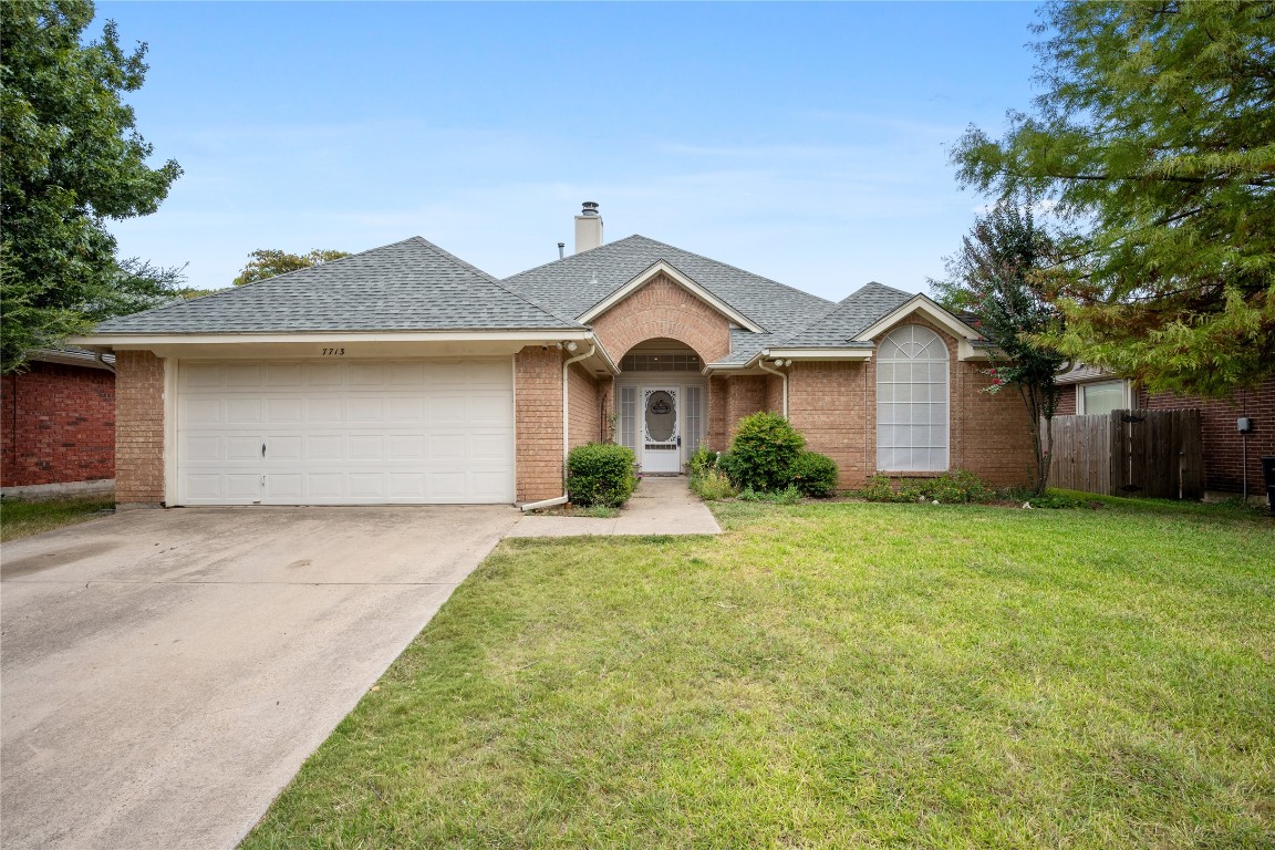 7713 Blossom Drive Fort Worth TX 76133
