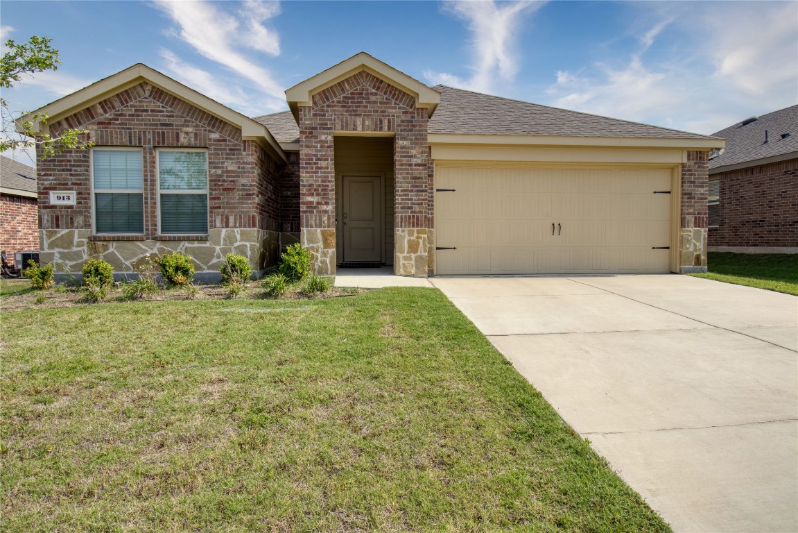 913 English Drive Aubrey TX 76227