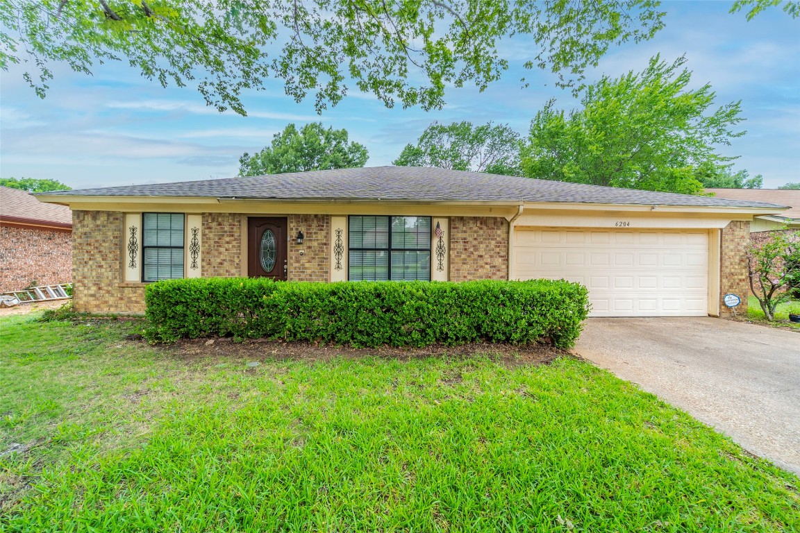 6204 Big Springs Drive Arlington TX 76001