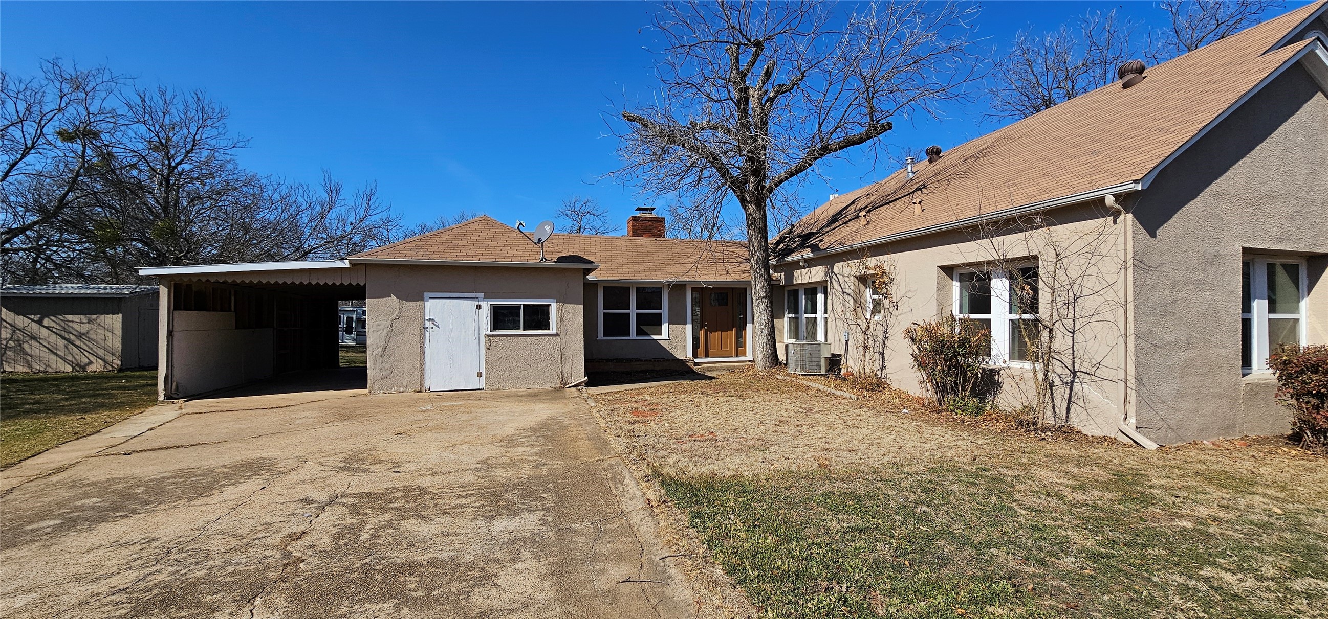 616 E 9th Street Coleman TX 76834