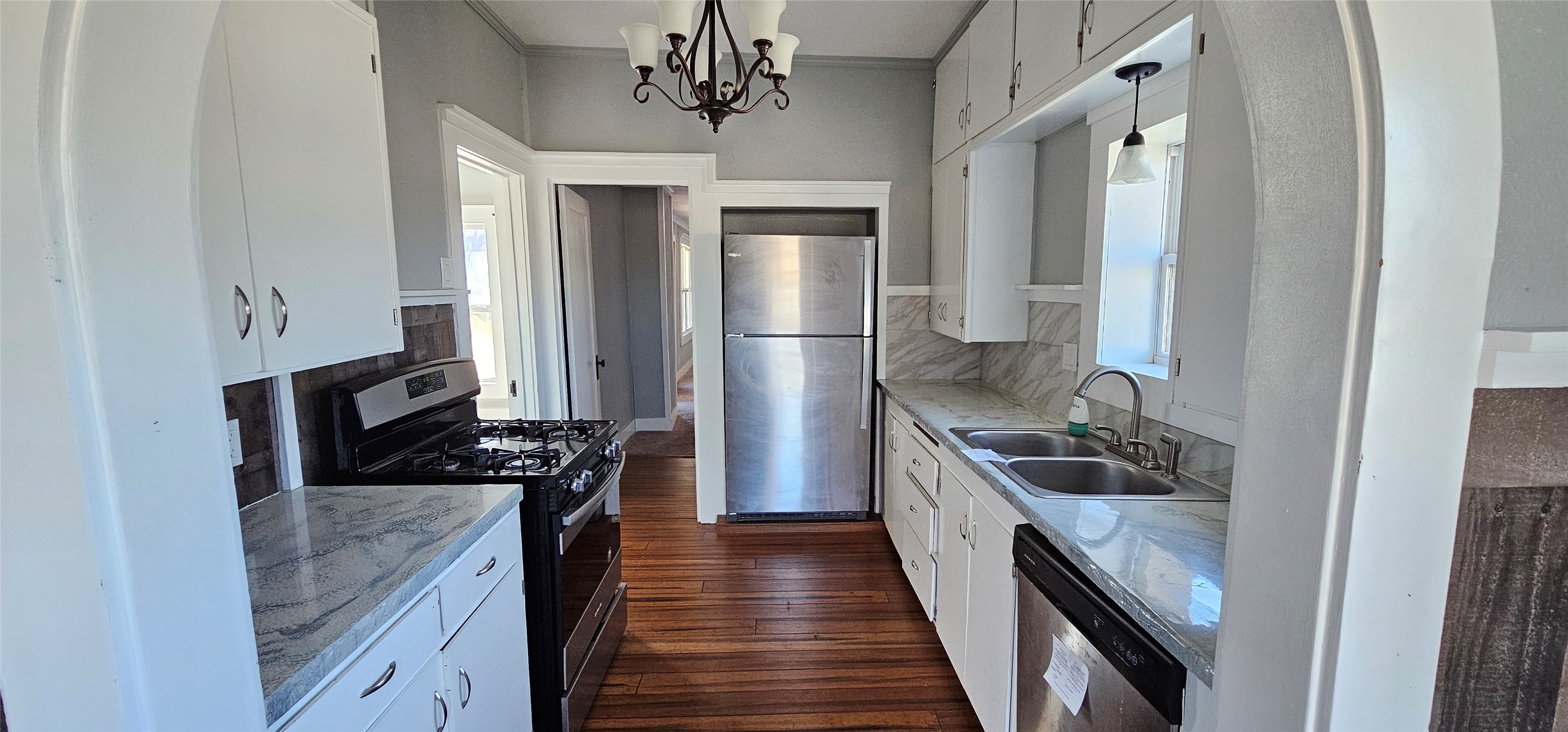 616 E 9th Street Coleman TX 76834