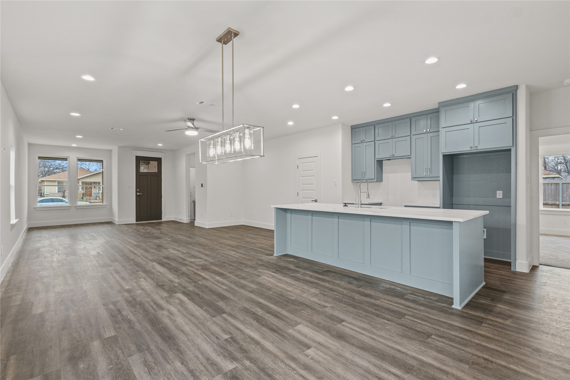 3335 Spring Avenue Dallas TX 75215