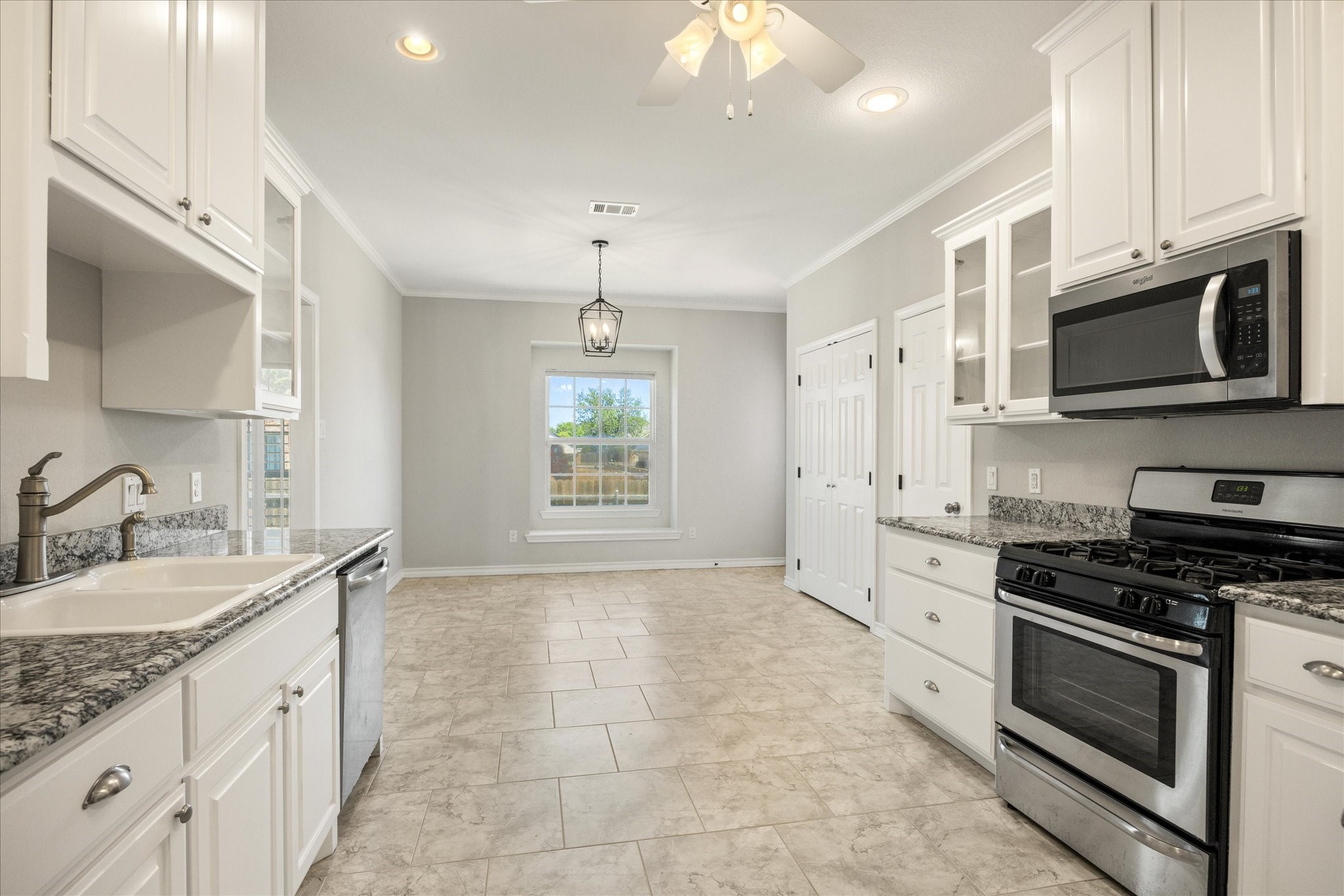 811 Avalon Court Cleburne TX 76033