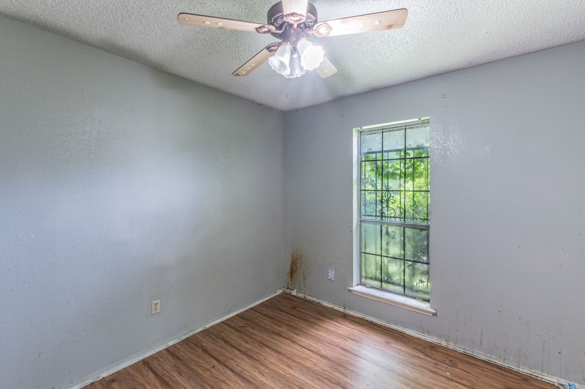 10431 Kinslow Drive Dallas TX 75217