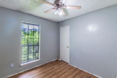 10431 Kinslow Drive Dallas TX 75217