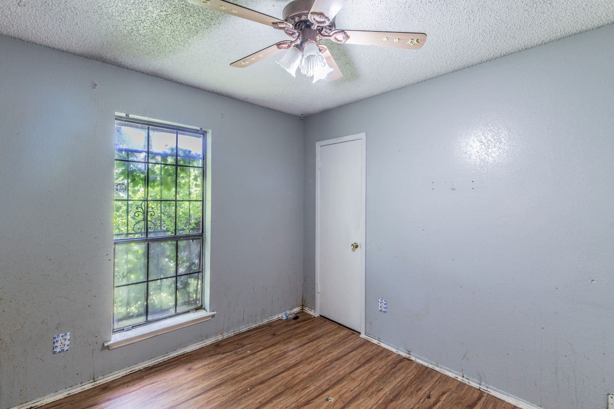 10431 Kinslow Drive Dallas TX 75217