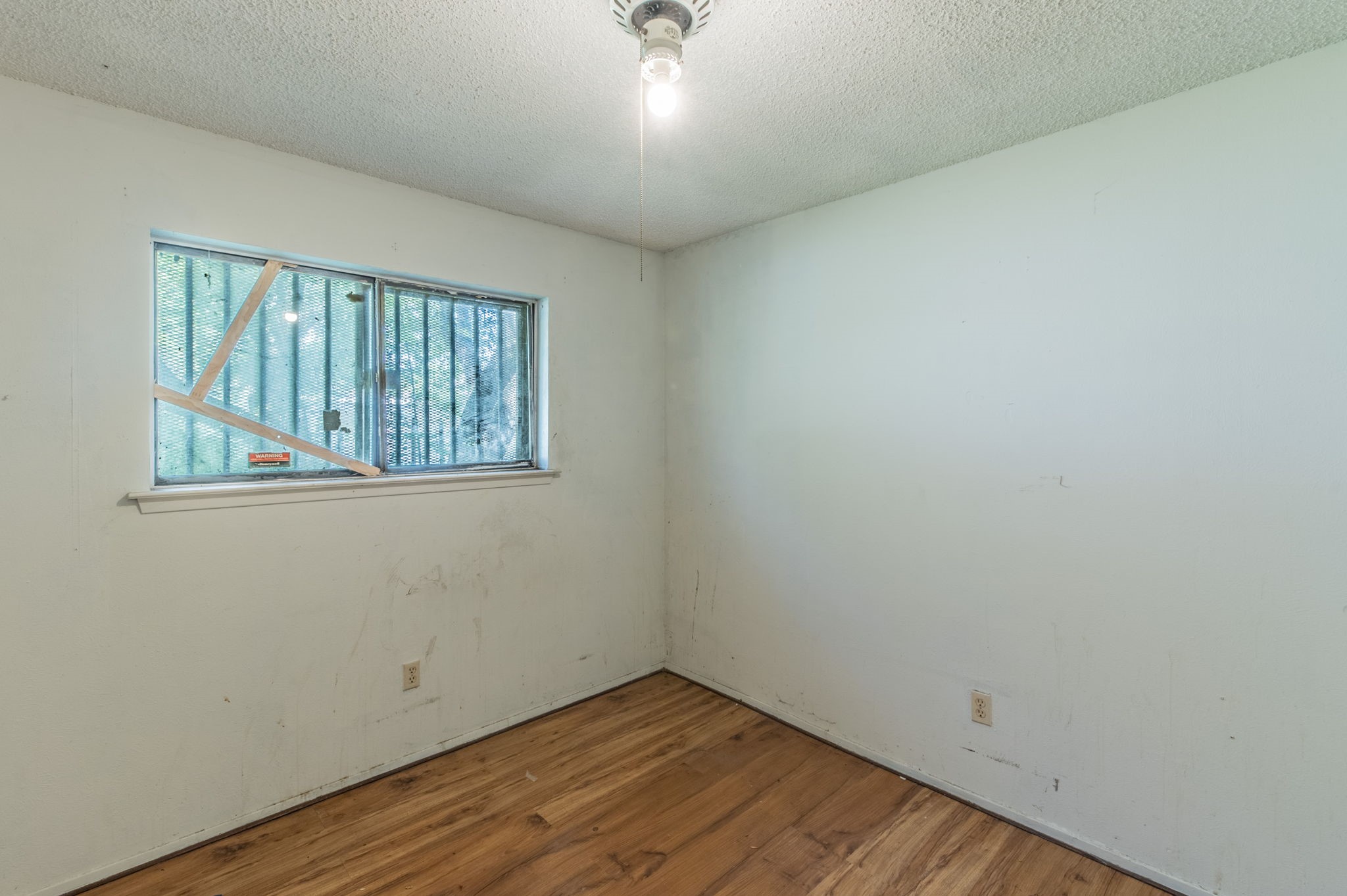 10431 Kinslow Drive Dallas TX 75217