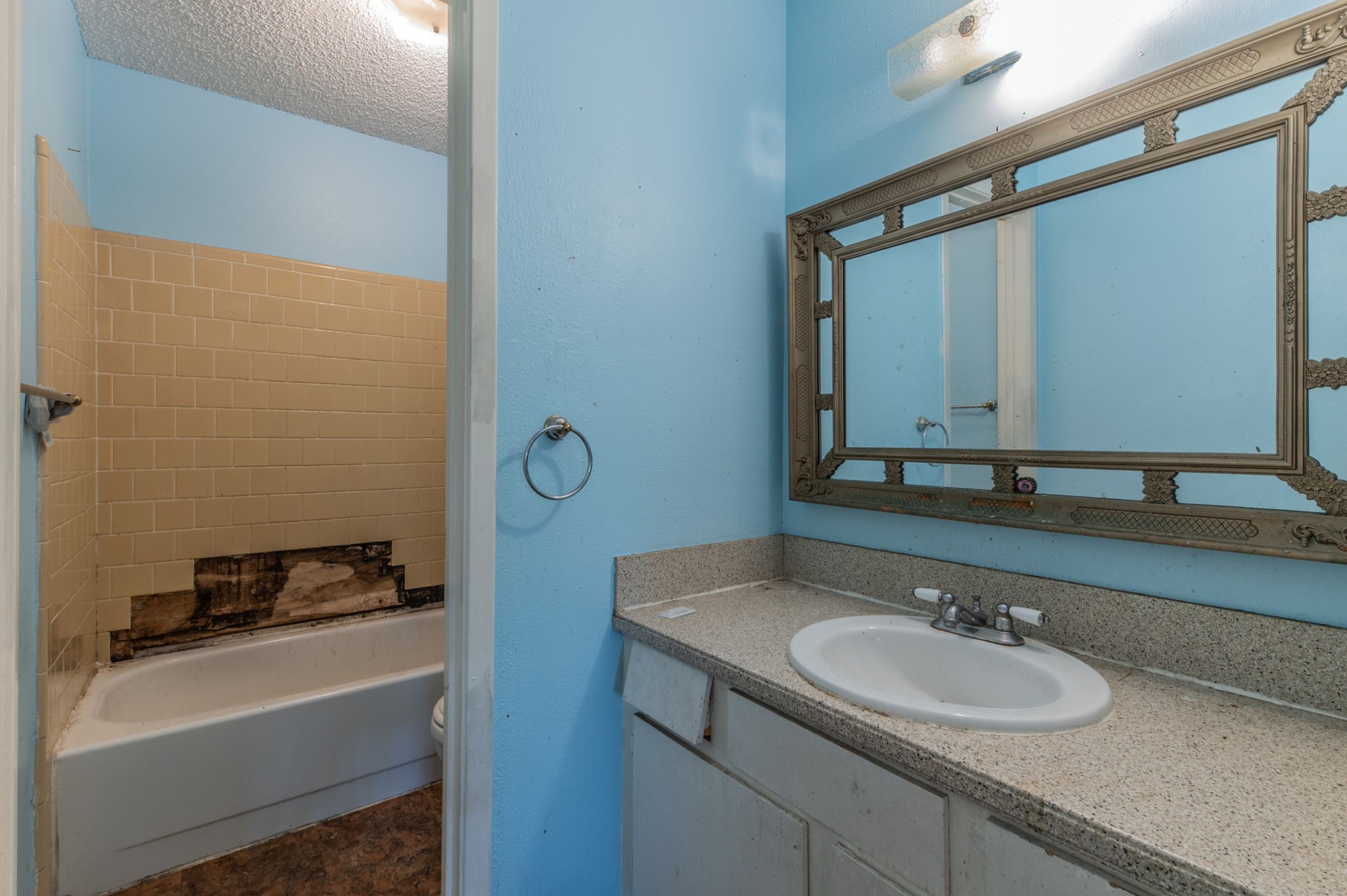 10431 Kinslow Drive Dallas TX 75217