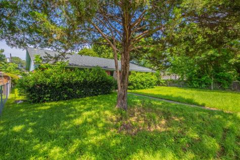 10431 Kinslow Drive Dallas TX 75217
