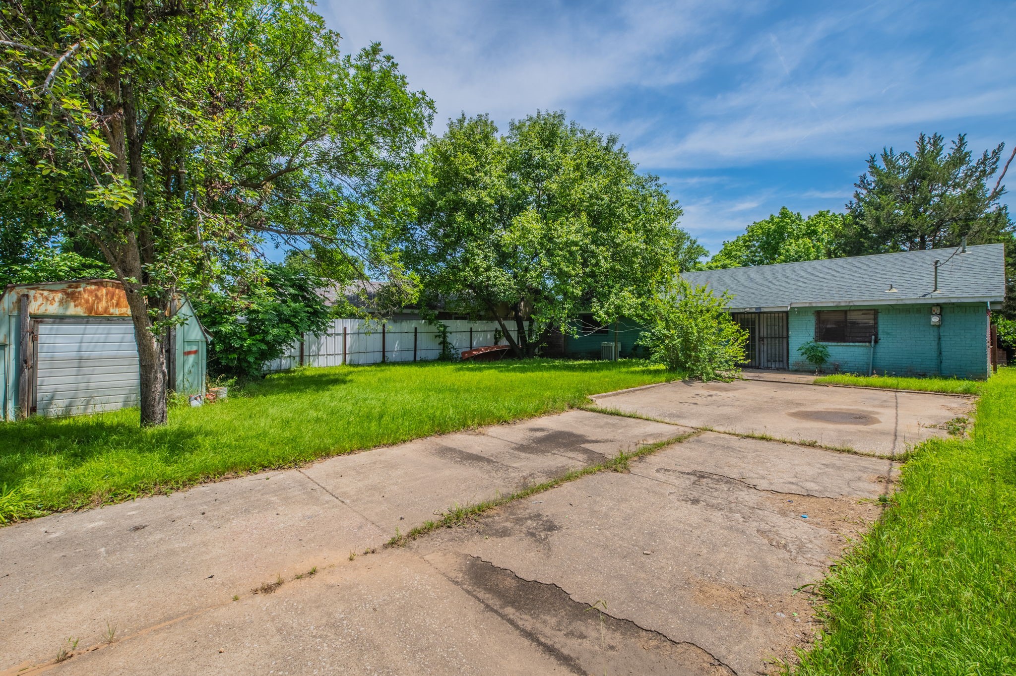 10431 Kinslow Drive Dallas TX 75217