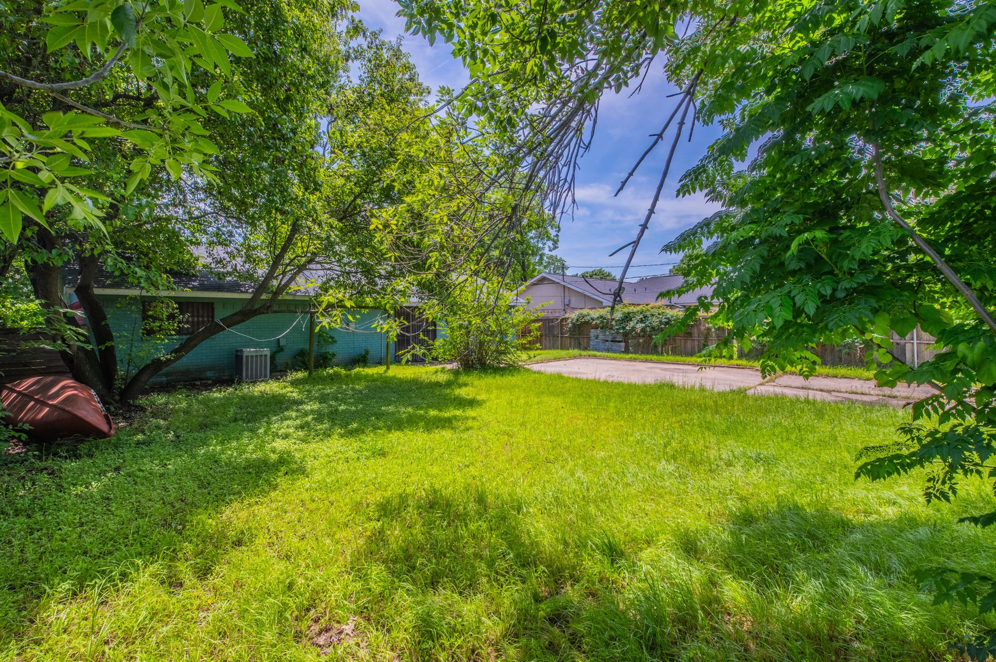 10431 Kinslow Drive Dallas TX 75217