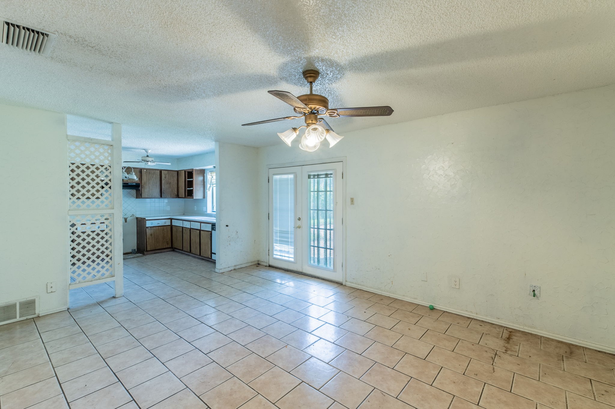 10431 Kinslow Drive Dallas TX 75217