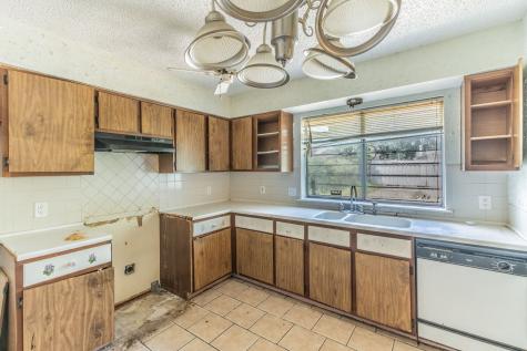 10431 Kinslow Drive Dallas TX 75217