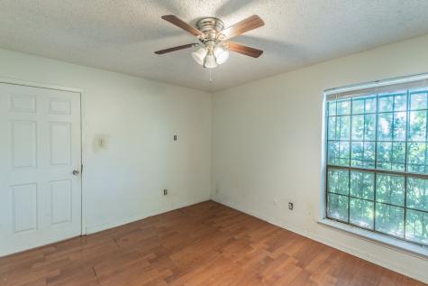 10431 Kinslow Drive Dallas TX 75217