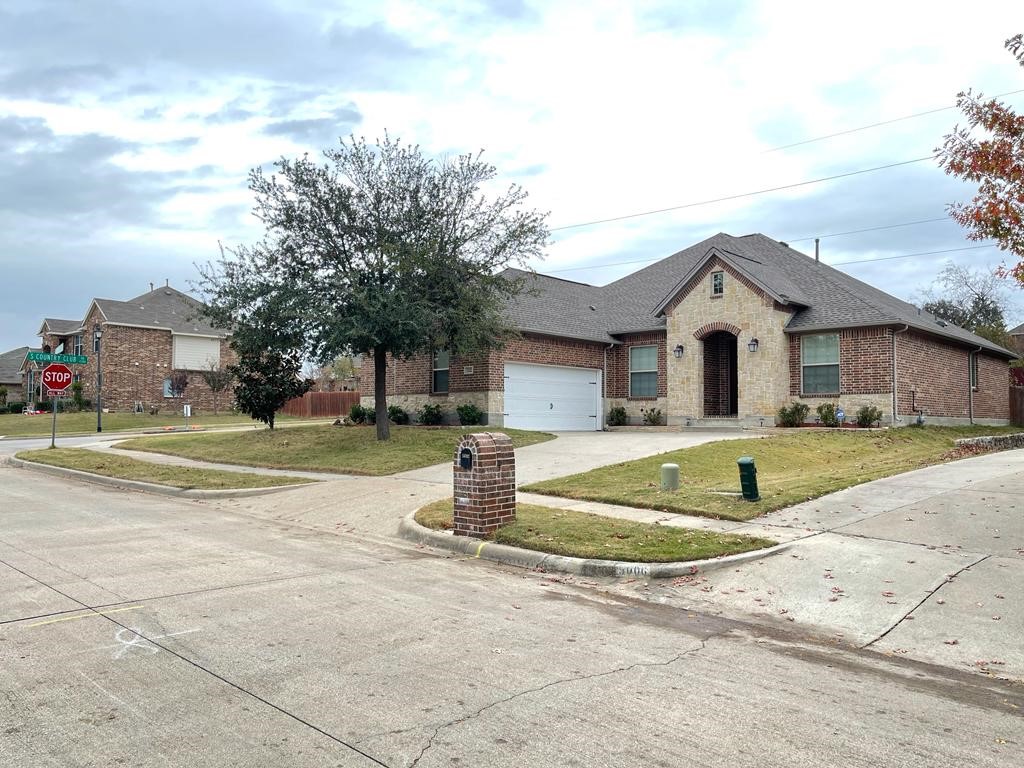 5002 Hopewell Drive Garland TX 75043