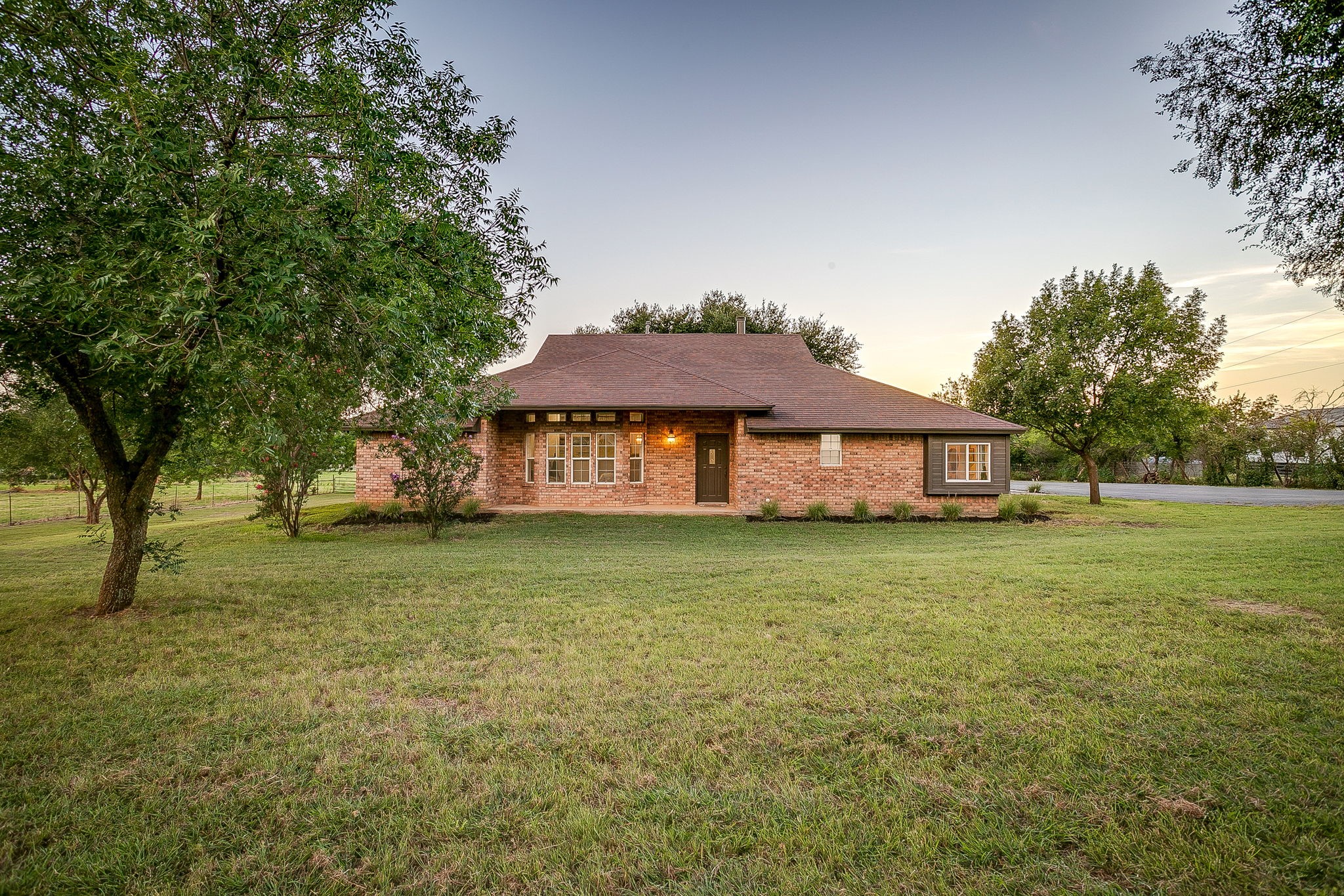 1560 Broad Valley Court Burleson TX 76028