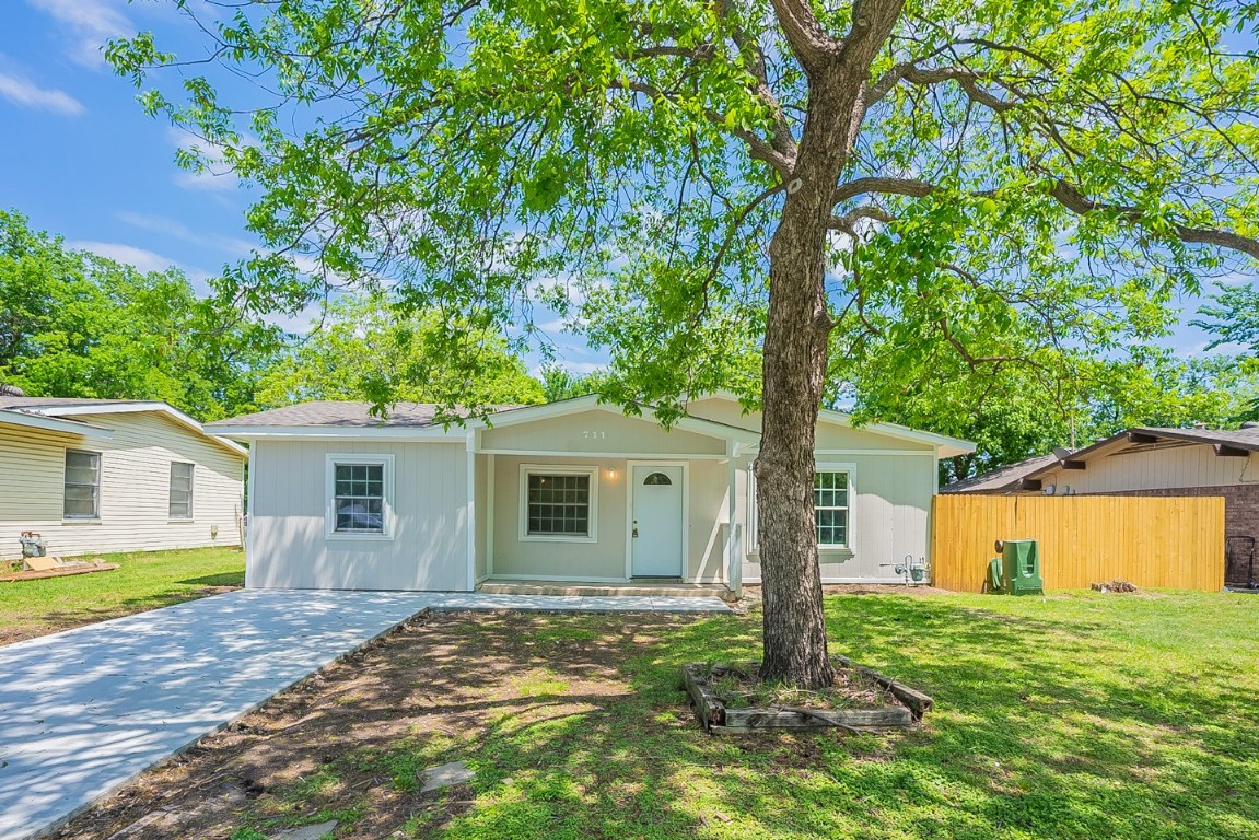 711 Jonathan Lane Arlington TX 76010