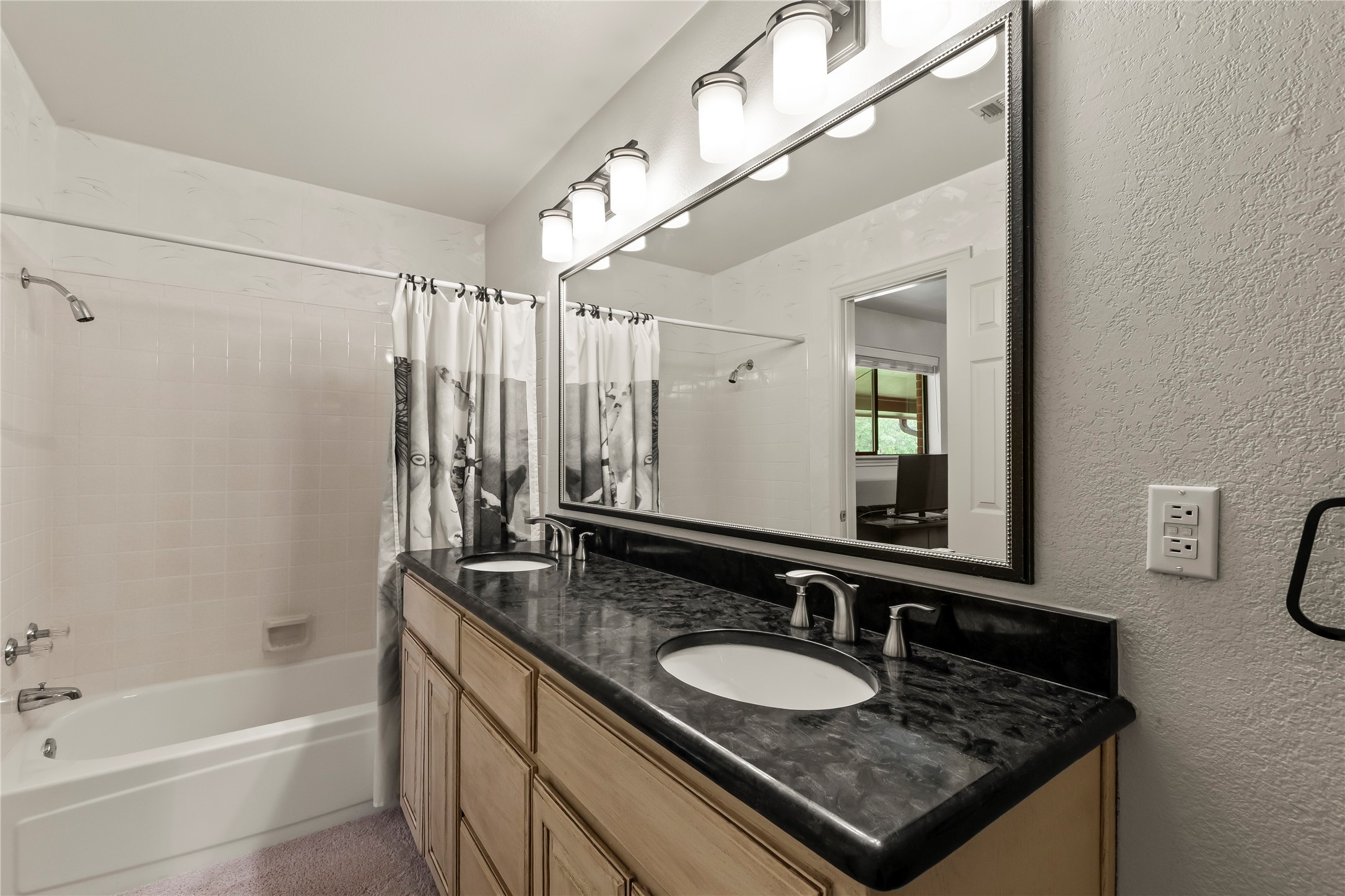 1524 Villa Cove Drive Tool TX 75143
