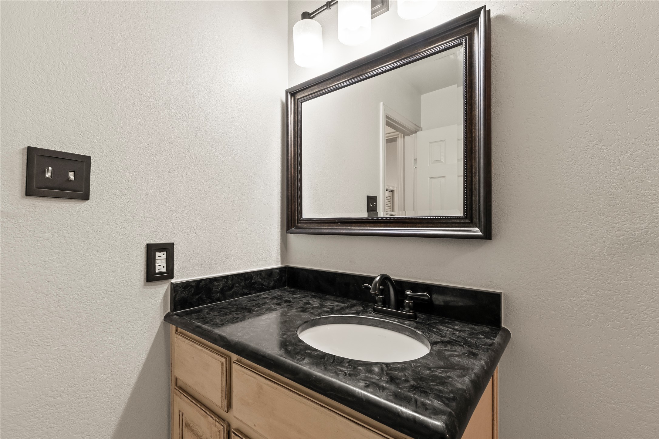 1524 Villa Cove Drive Tool TX 75143