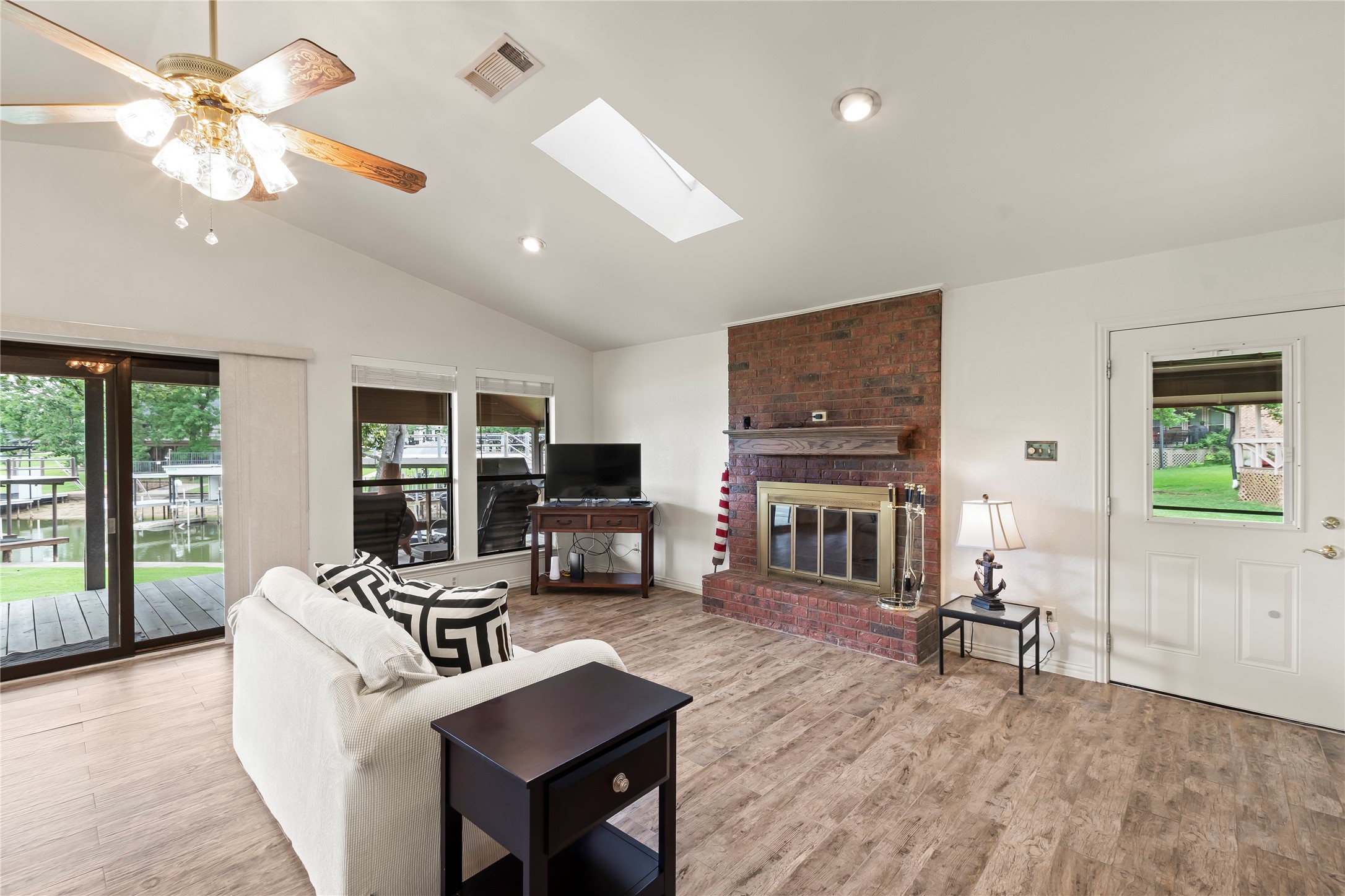 1524 Villa Cove Drive Tool TX 75143
