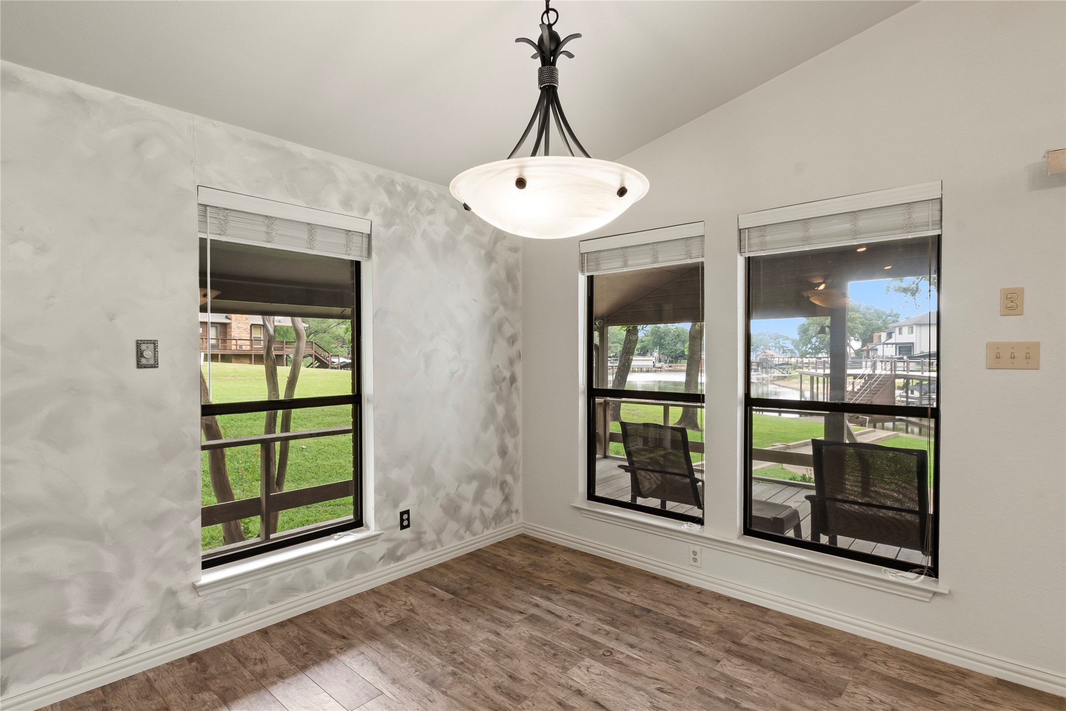 1524 Villa Cove Drive Tool TX 75143