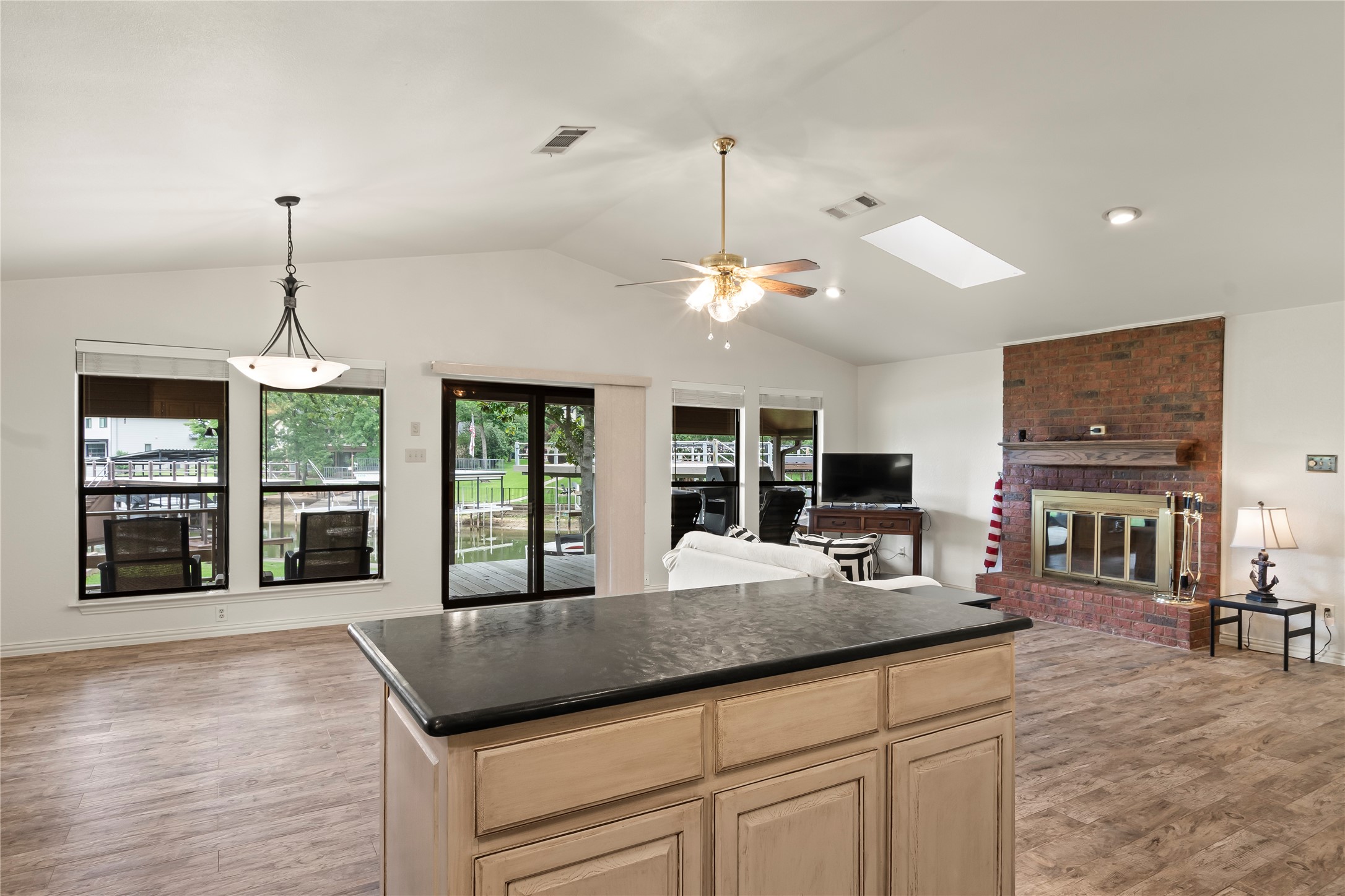 1524 Villa Cove Drive Tool TX 75143