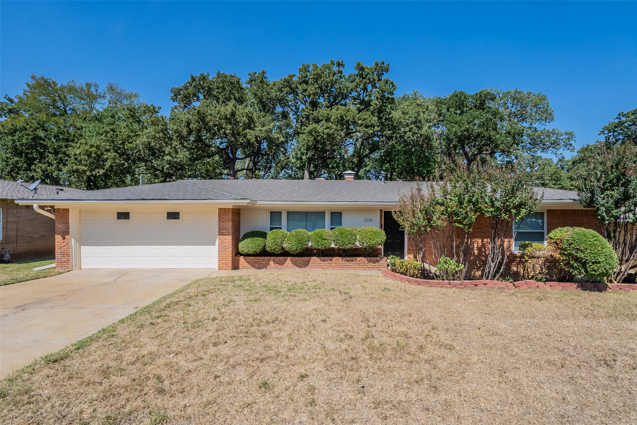 7229 Jewell Avenue Fort Worth TX 76112