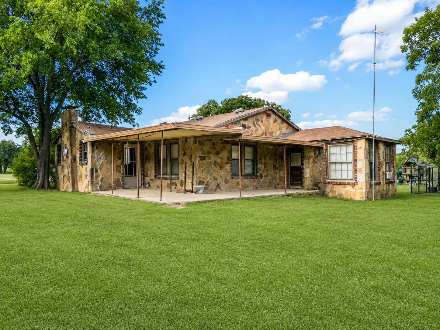 2105 Indian Creek Road Mineral Wells TX 76067