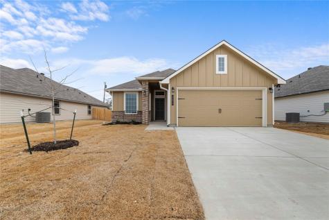 121 Adaline Bend Mcgregor TX 76657